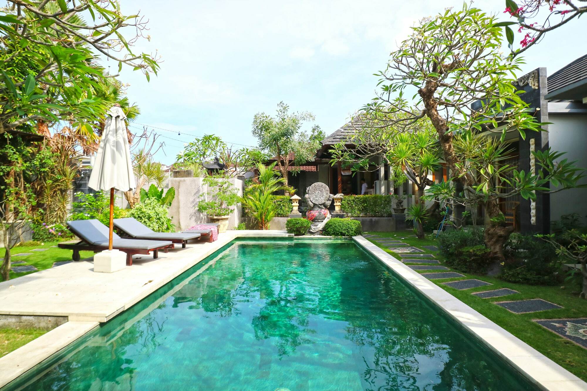 Raj Sindhu Sanur Apartment Denpasar  Exterior photo